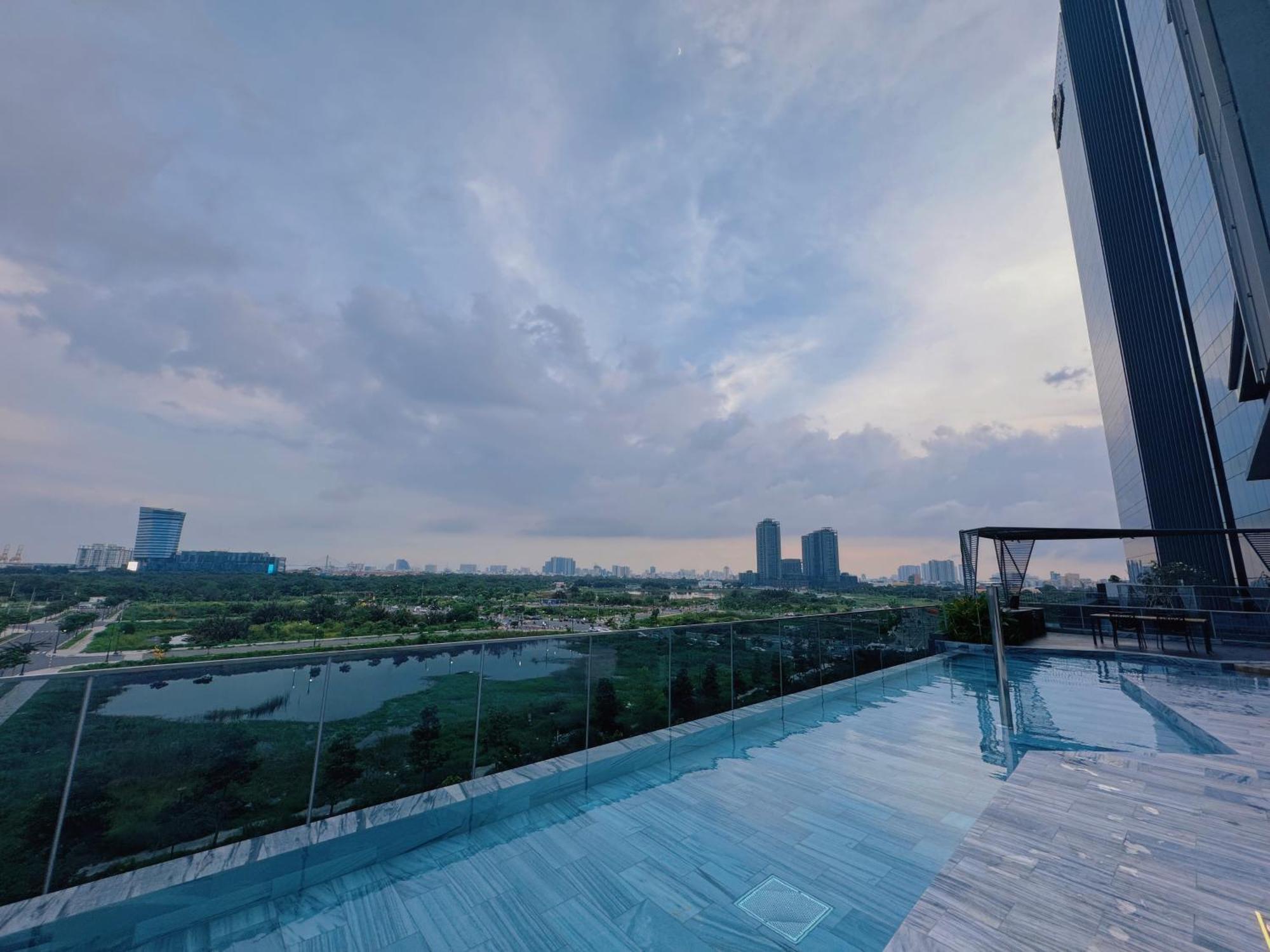 Metropole Thu Thiem Luxury Apartment Ho Chi Minh City Exterior photo